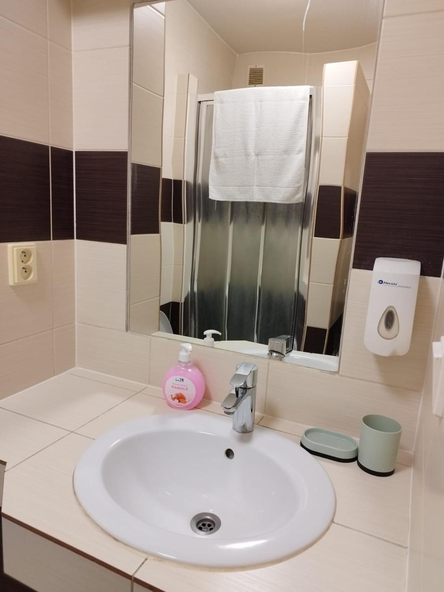 Apartments Manhattan Теплице Экстерьер фото